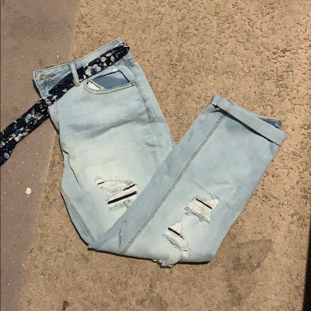 NWOT size 4 mom jean